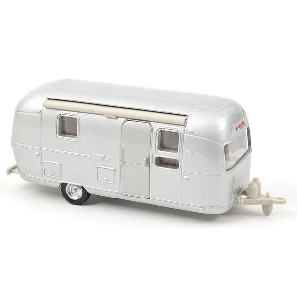 1/43 FORD MUSTANG 1968 JAUNE MEADOWLARK ET CARAVANE AIRSTREAM JET-CAR