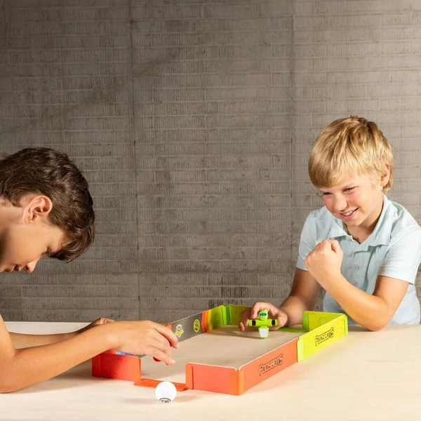 Fat Brain FOOSBOTS STADIUM BATTLE jeu de football robot avec stade set