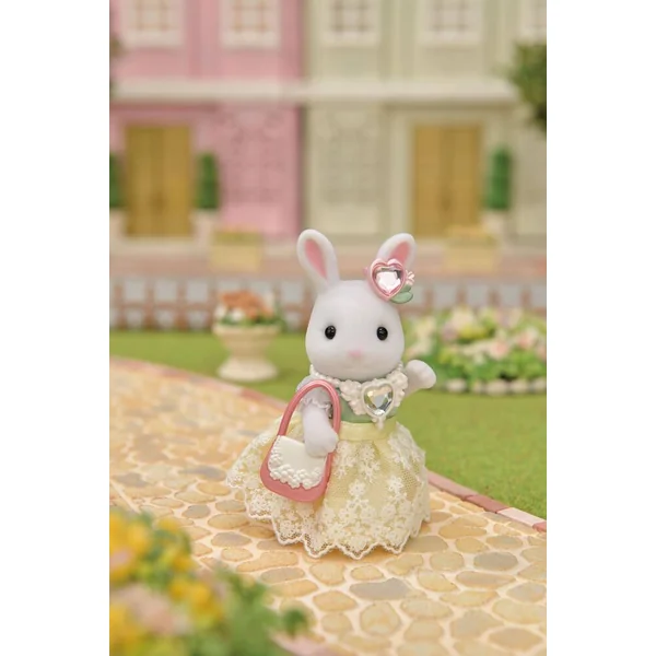 LA VALISETTE DE MODE ET GRANDE SŒUR LAPIN NEIGE - SYLVANIAN PERSONNAGES ET TENUES