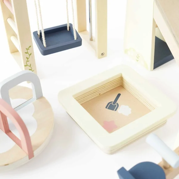 Le Toy Van Ensemble de terrain de jeu extérieur pour poupées