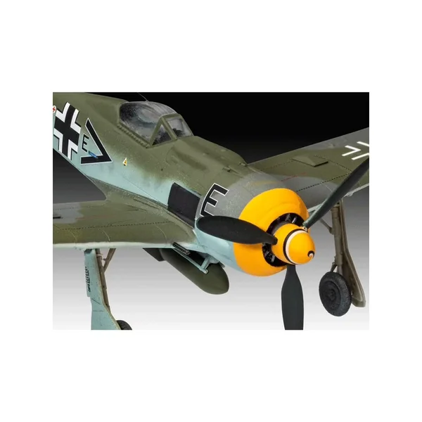 Maquette FOCKE WULF FW190 F-8 Avion de guerre Level 3 échelle 1:72 - Revell